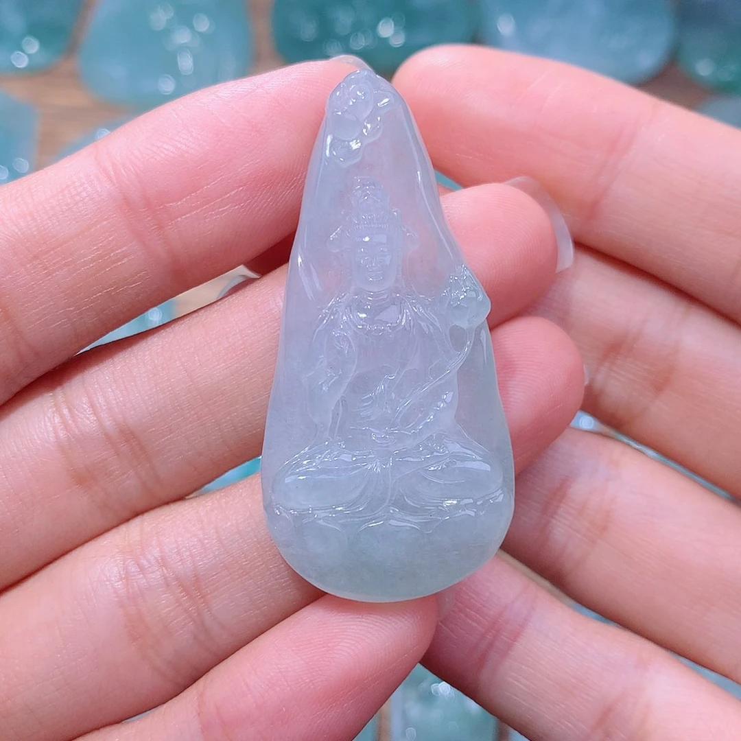 颈饰未镶嵌翡翠观音