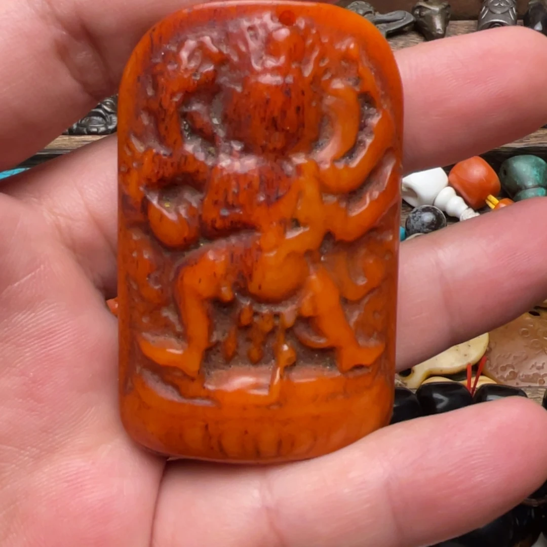 吊坠骨雕六臂大黑天