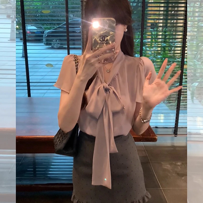 温柔优雅蝴蝶结衬衫女夏季2025新款独特别致宽松显瘦百搭小衫上衣