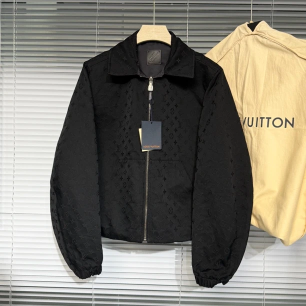 未使用 LouisVuitton/路易威登 26新款 满印双面穿夹克 46码 a624