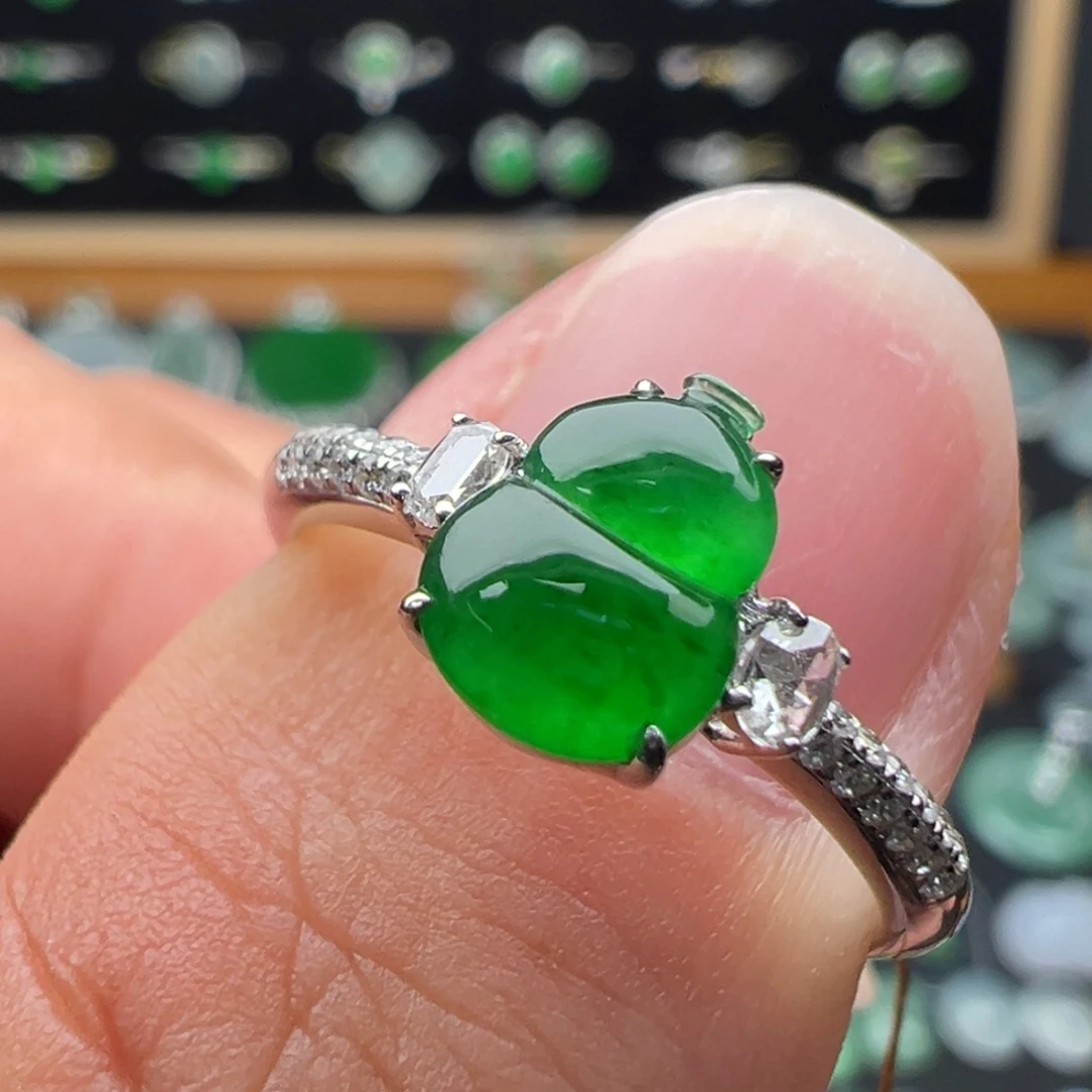 翡翠18K金镶嵌戒指葫芦7.9