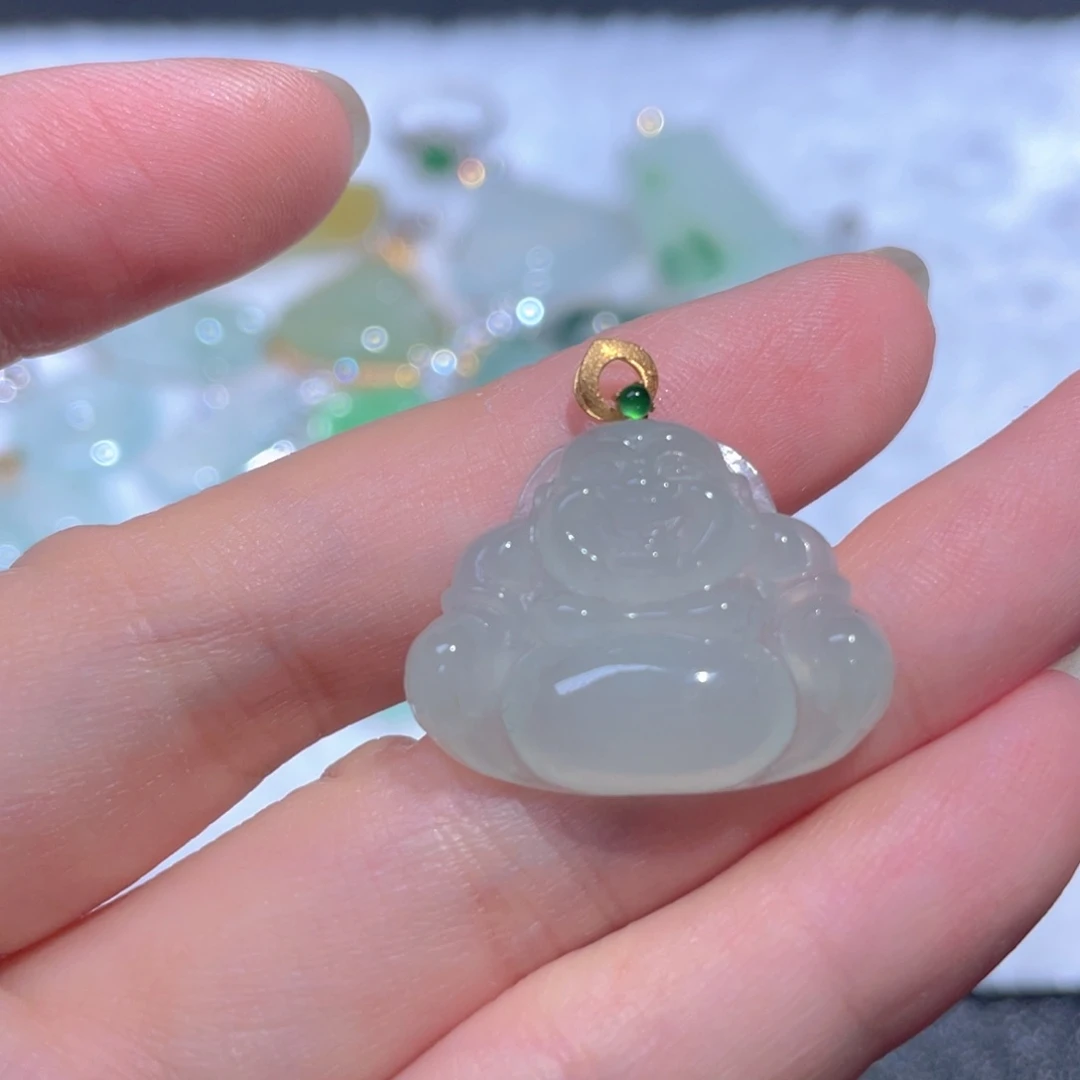 翡翠18K金镶嵌颈饰翡翠