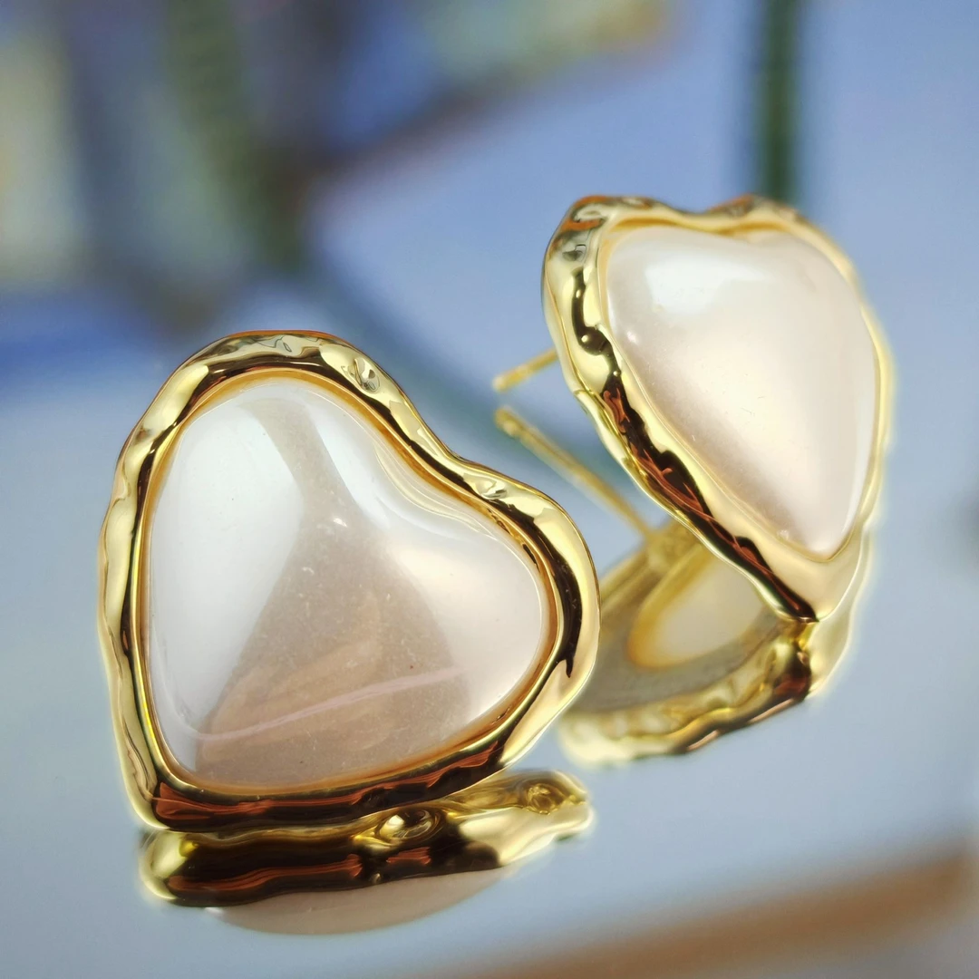 合金贝壳耳饰 爱心贝壳珍珠高级感新款上档节日小众职场耳环耳饰