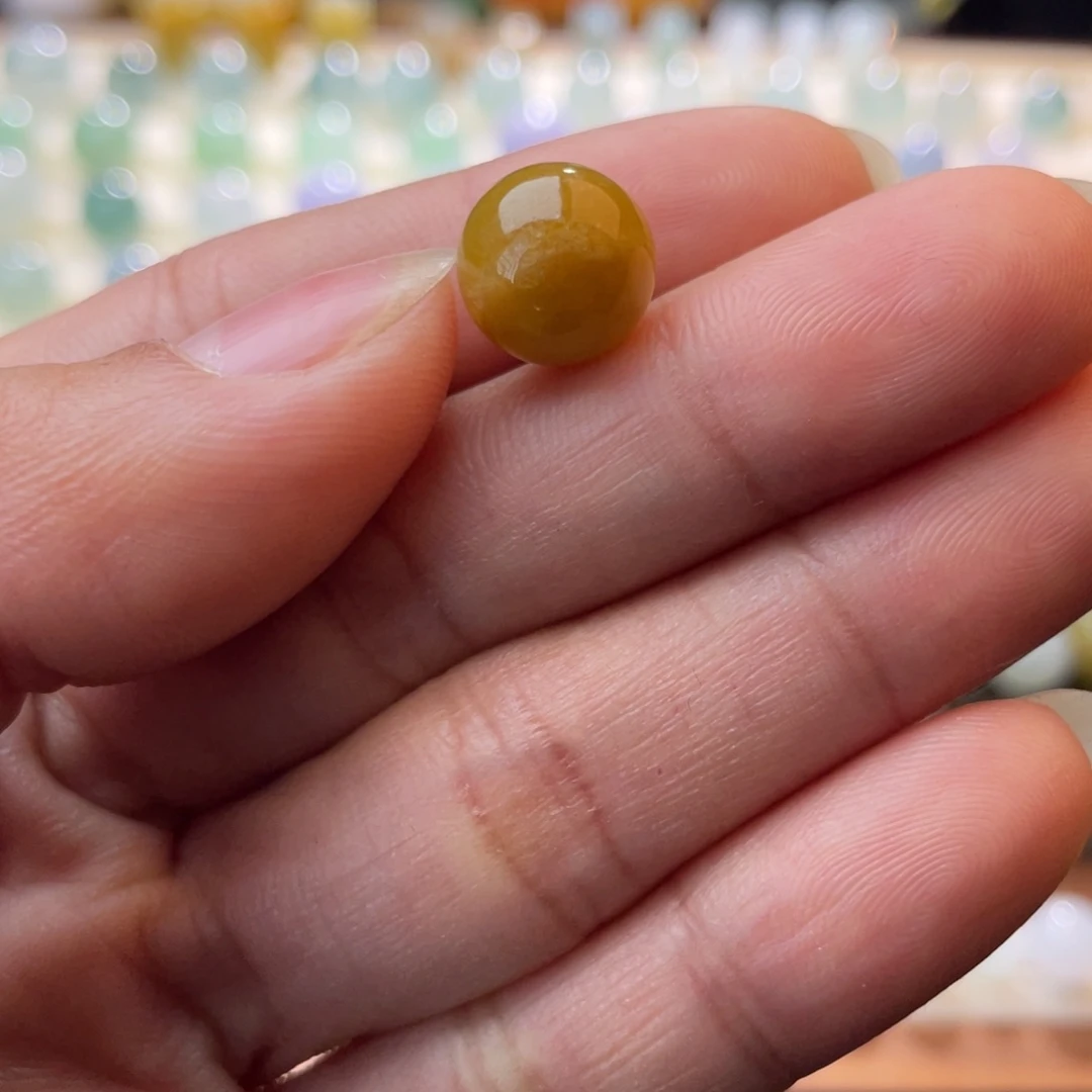 翡翠散珠阿****2特色黄翡10.6 尾款
