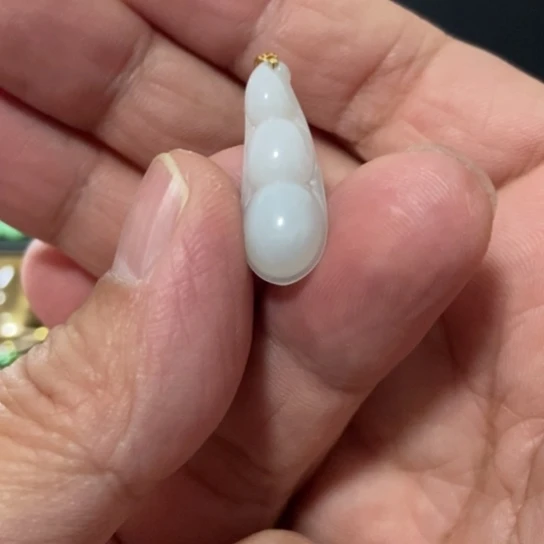 翡翠18K金镶嵌颈饰好看