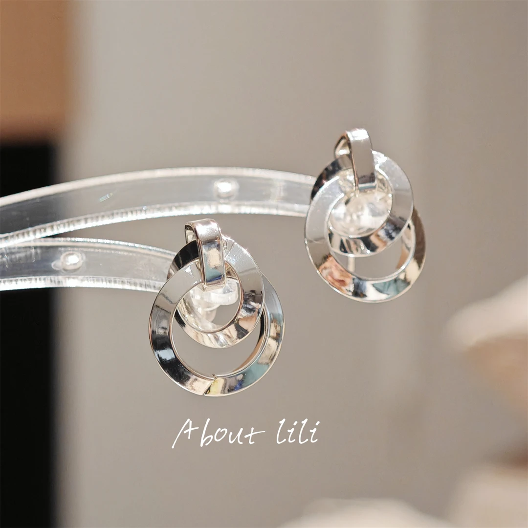 铜合金耳饰 银环结/港风圈圈耳环冷淡风精致设计感高级气质耳饰