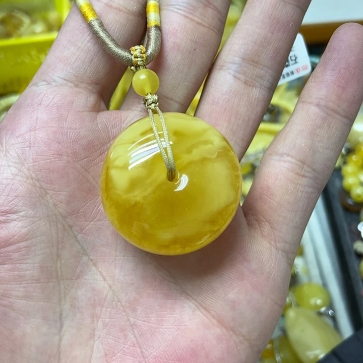 蜜蜡未镶嵌裸石吊坠