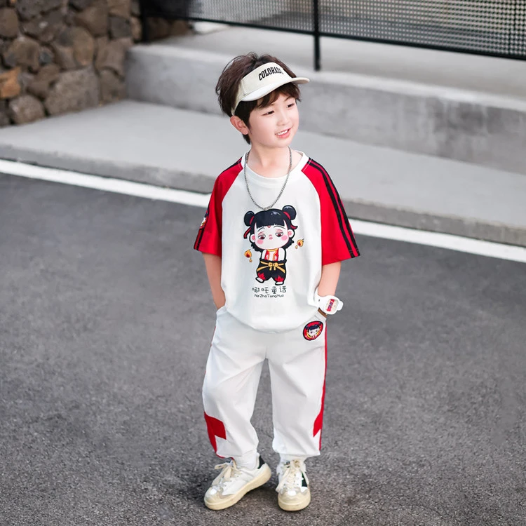 洋气哪吒衣服运动夏装短袖套装2025新款痞帅童装儿季两件套薄款潮