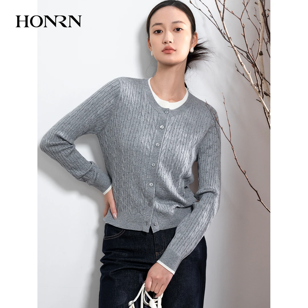 HONRN/红人宽松休闲长袖假两件针织麻花毛衣开衫女秋冬HK59OM022