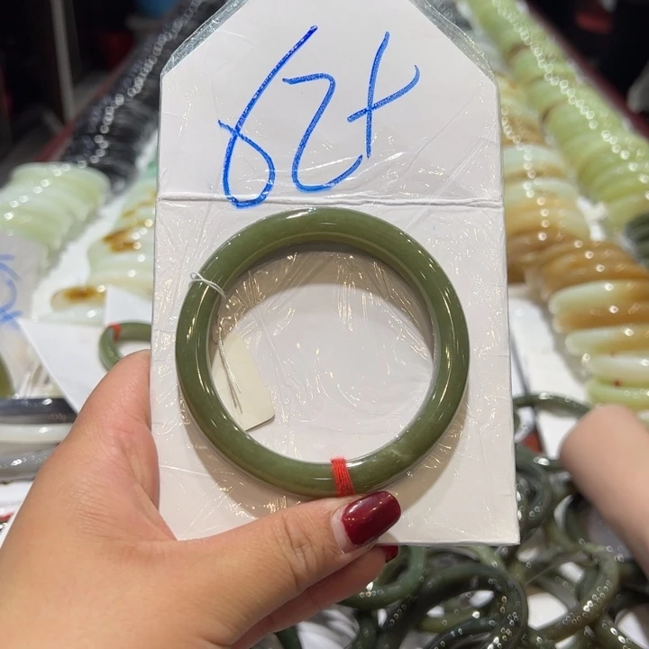 和田玉手镯未镶嵌?***?