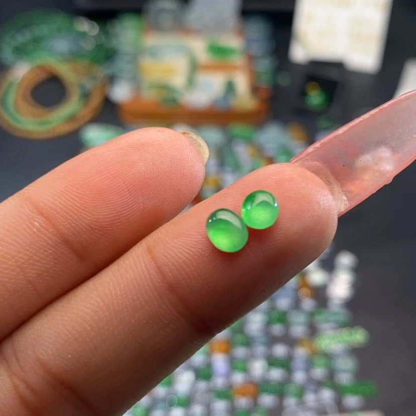 【闪购商品】翡翠挂件未镶嵌蛋