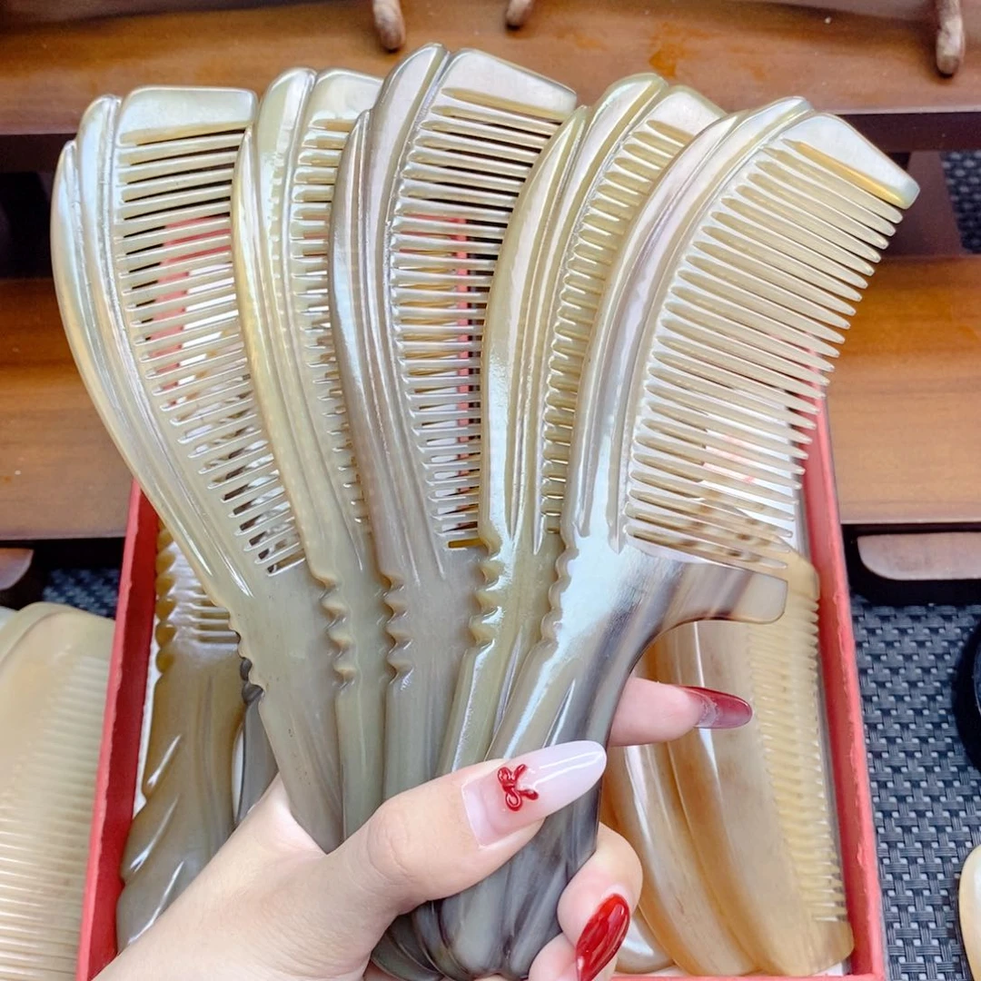 纯手工制作纯牛角梳子