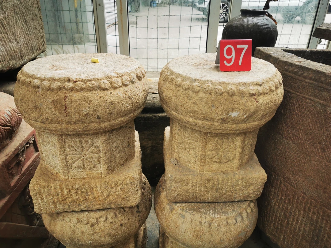 麻石雕花石礅一对