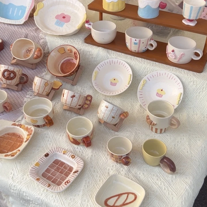 62。           陶瓷