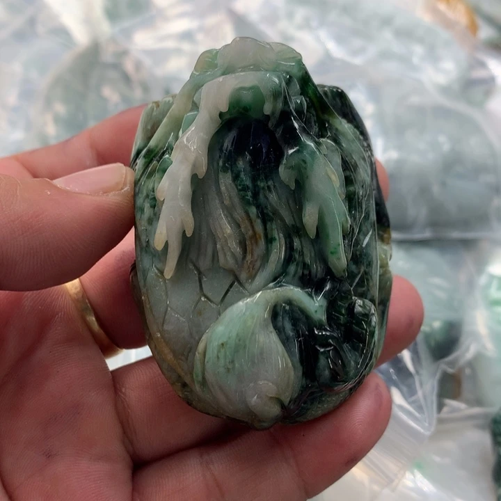 翡翠未镶嵌颈饰保真天然a货翡翠