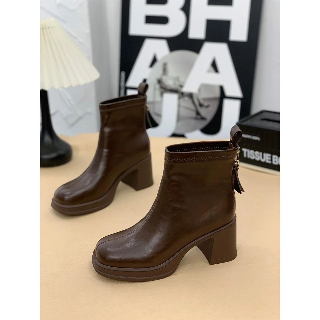 法国厚跟高端女式短靴秋冬新款修身超辣网红女式高跟靴