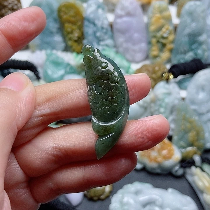 翡翠未镶嵌颈饰翡翠