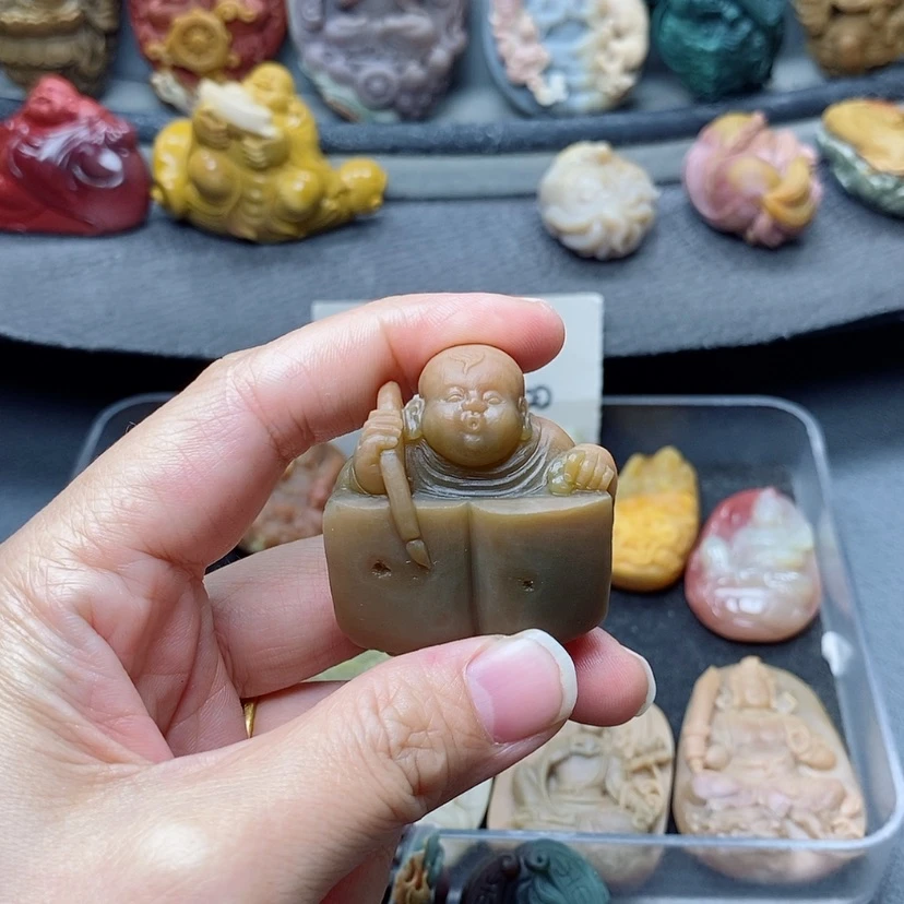 【闪购商品】定制石英质玉吊坠未镶嵌