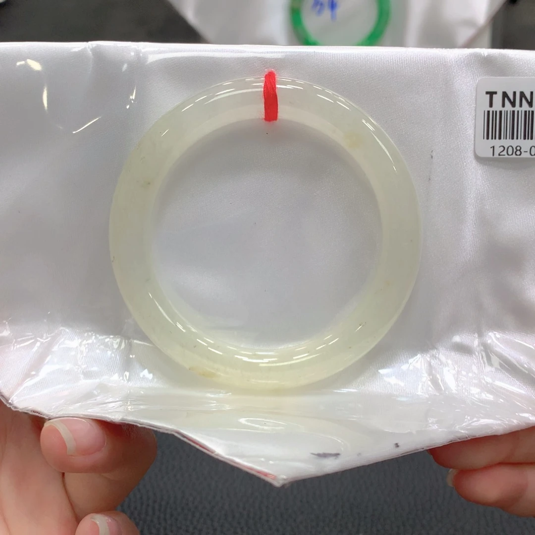 翡翠未镶嵌手镯13