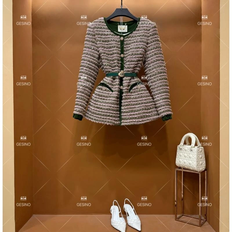 【悠悠】秋冬气质小香风时尚设计师外套短款复古毛呢QD-2025077