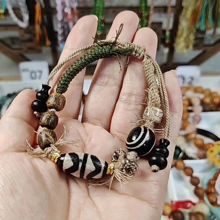 手串/手链非洲檀香虎牙天珠手链孤品