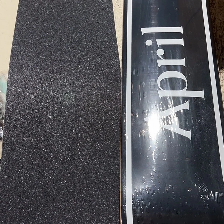 进口枫木April 白字母黑底8.0+mob全黑砂一张