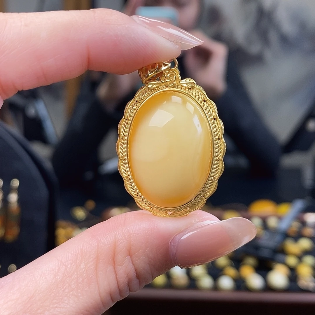 琥珀未镶嵌裸石成品