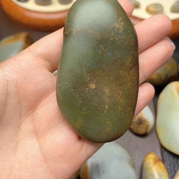 和田玉未镶嵌颈饰43
