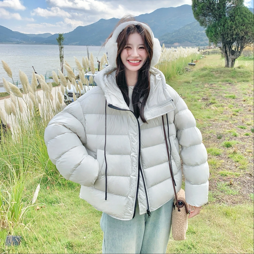 米白色连帽90白鸭绒羽绒服女2025冬季新款韩系时尚百搭短款厚外套