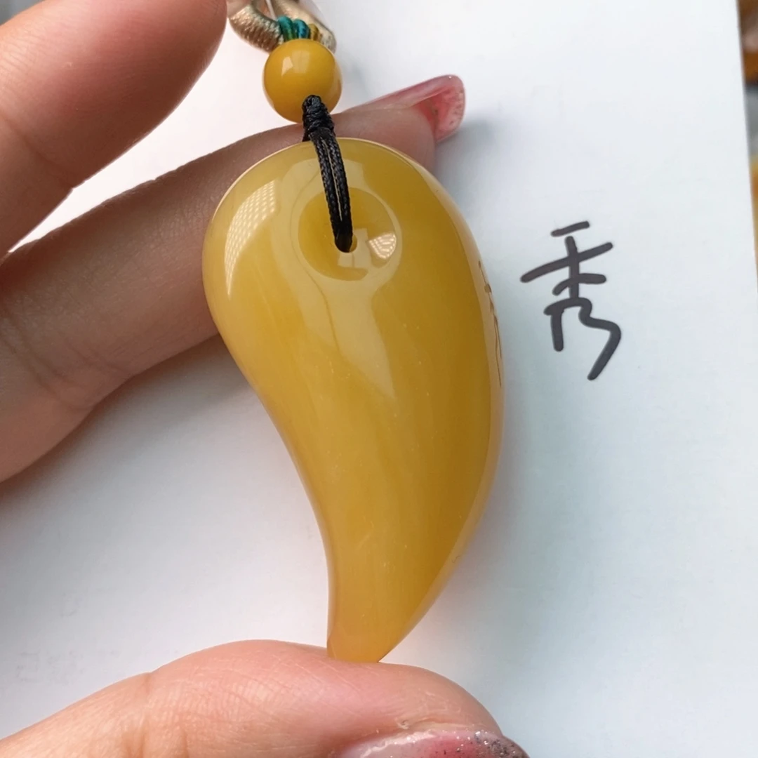 琥珀珠宝奇石未镶嵌蒋*人