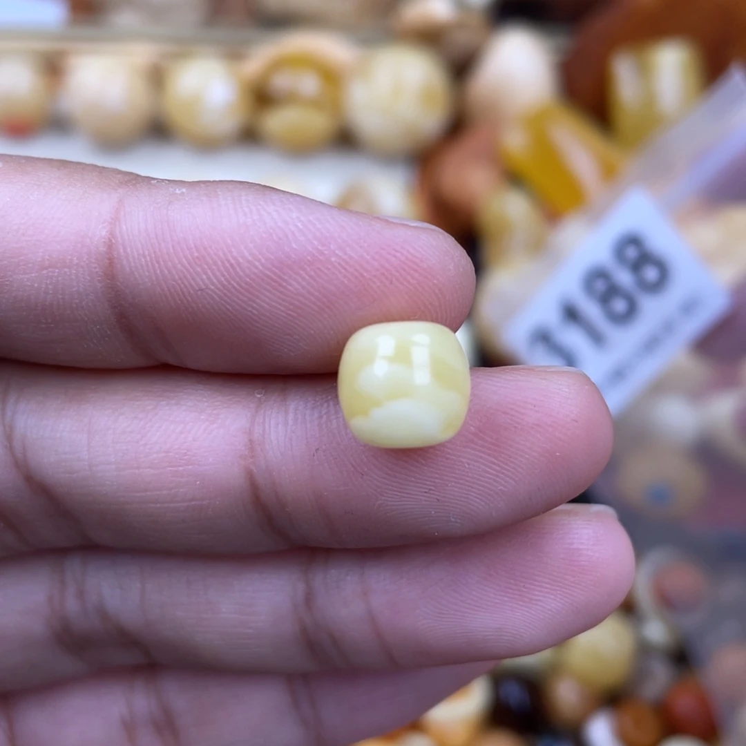 未镶嵌蜜蜡珠宝奇石9.6