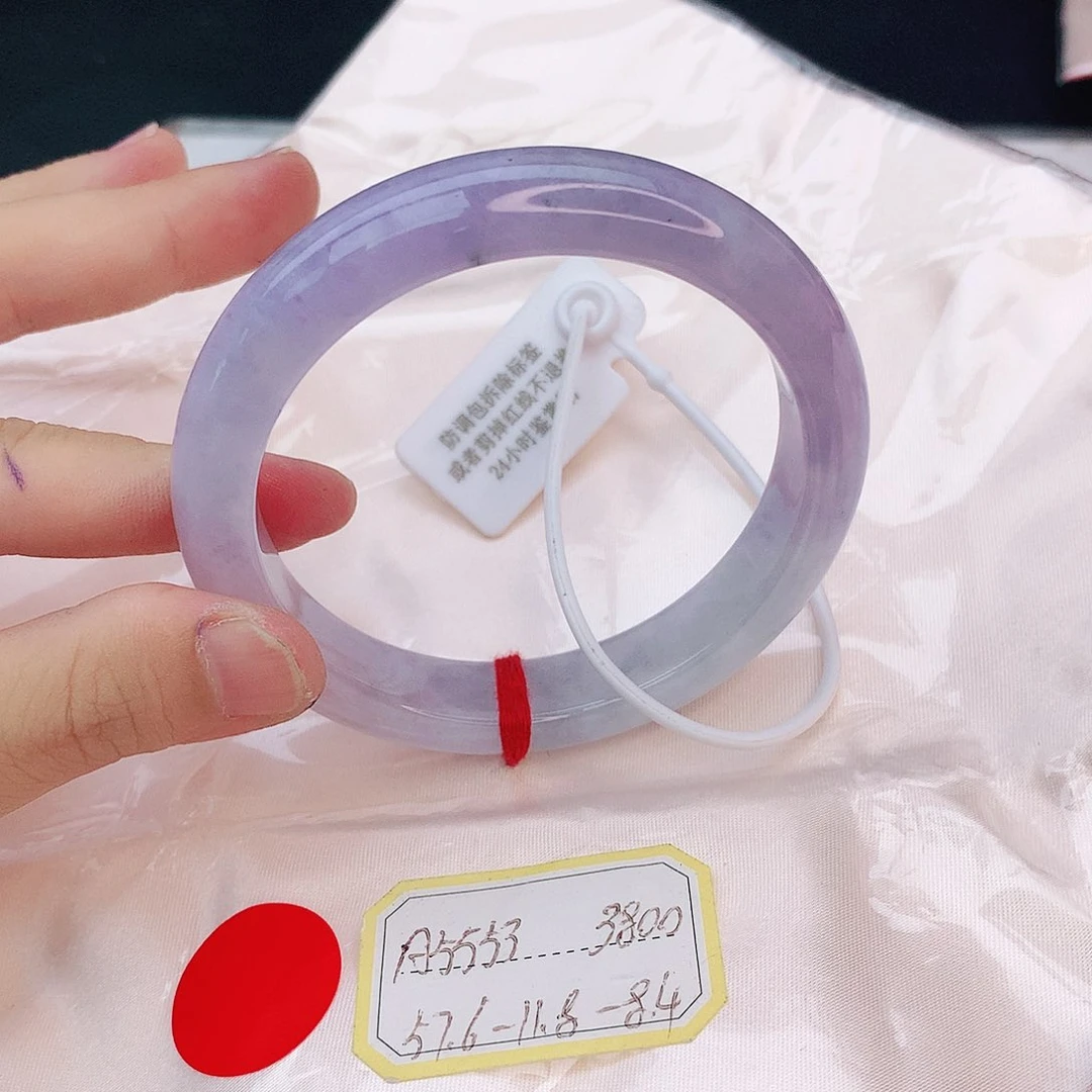 翡翠手镯未镶嵌翡翠