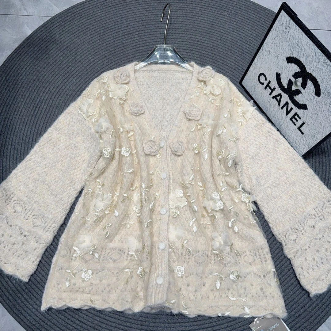 媛媛欧货 实拍湘正版刺绣花朵宽松大版法式精致针织外套