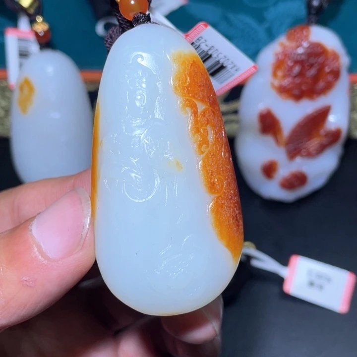 和田玉未镶嵌颈饰J