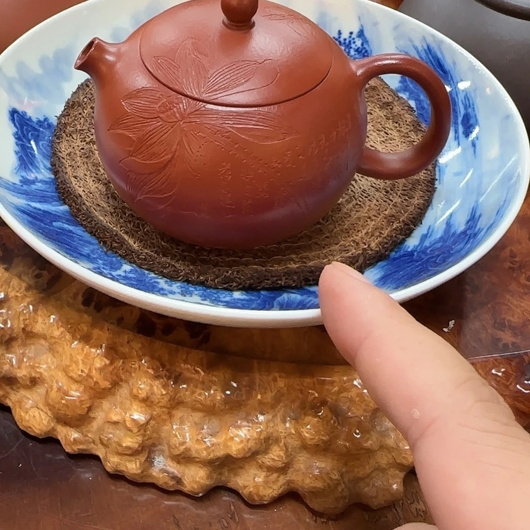 茶壶紫砂刻绘西施