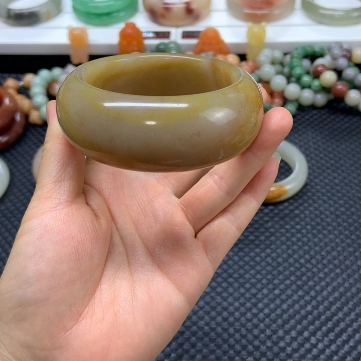 石英质玉未镶嵌手镯