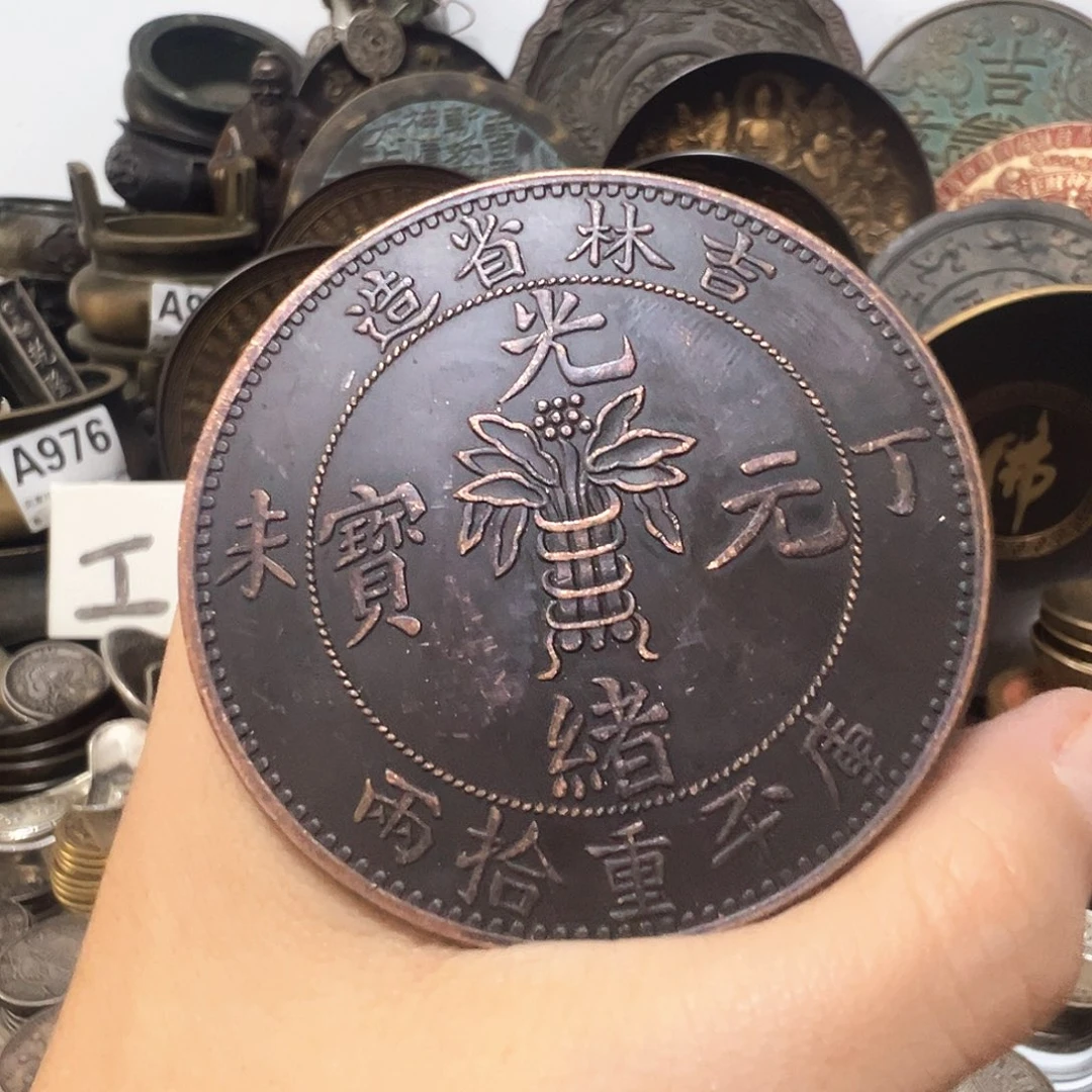 金属复古风格摆件