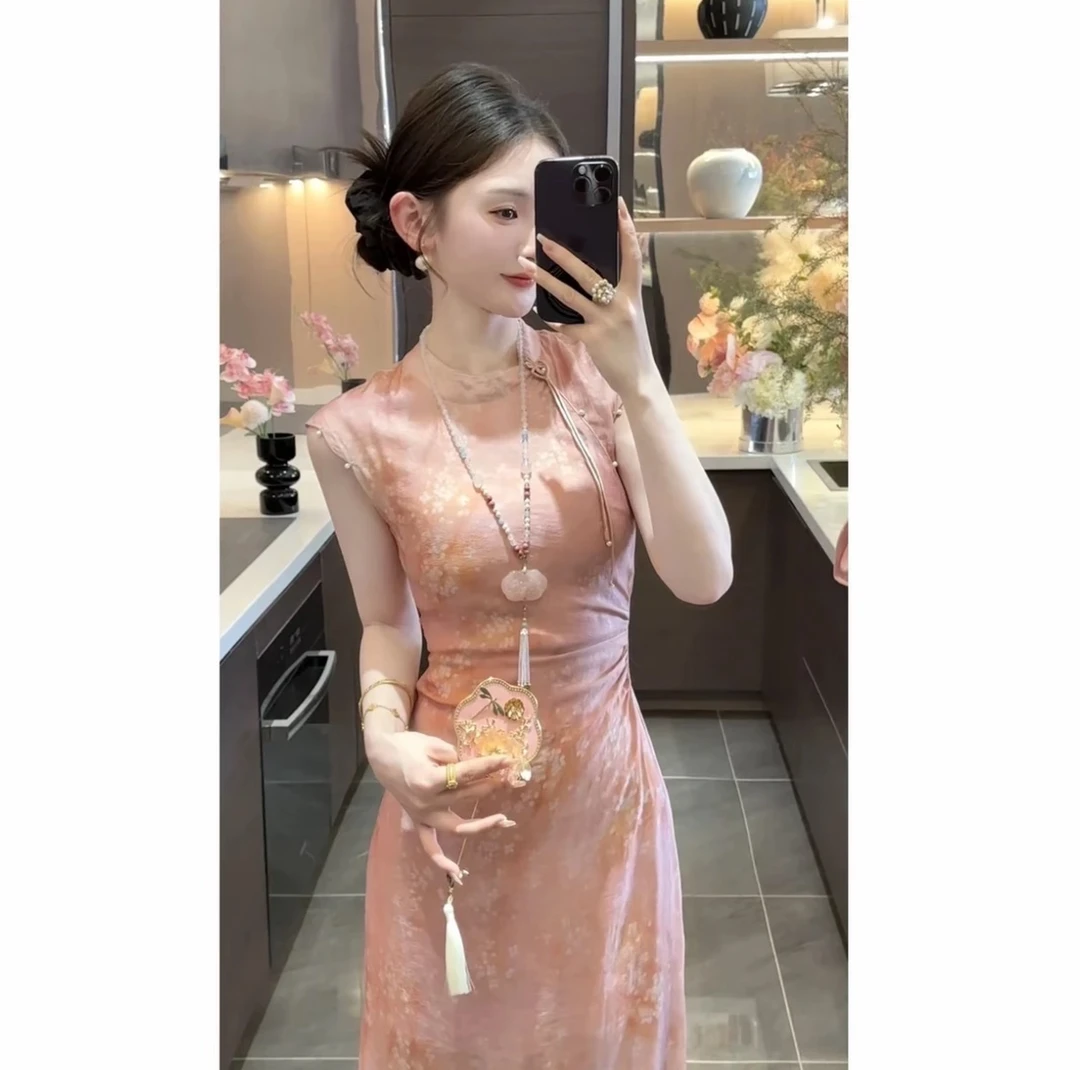 周粥喜乐2025新款夏季圆领盘扣气质收腰连衣裙