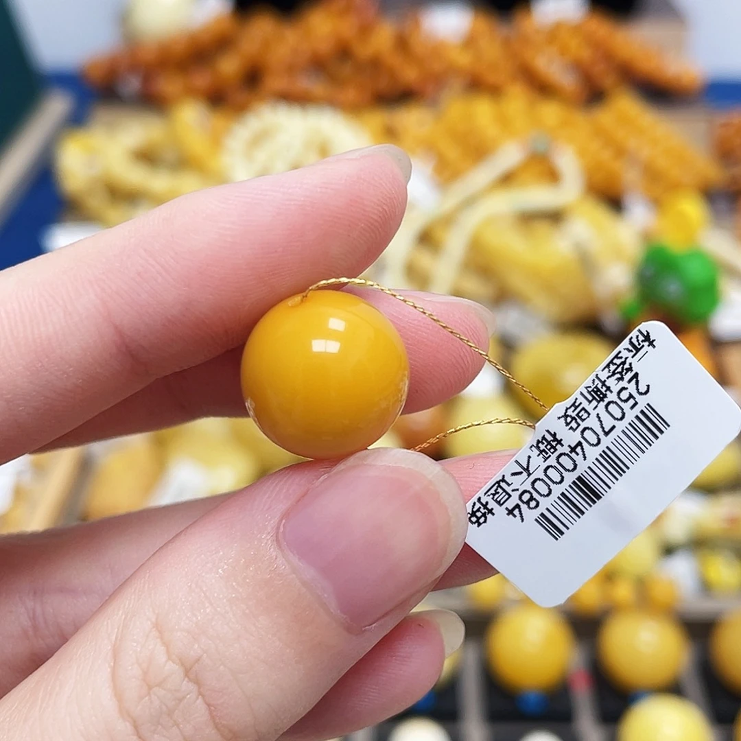 未镶嵌琥珀珠宝奇石圆珠鸡油黄14.2mm瑕