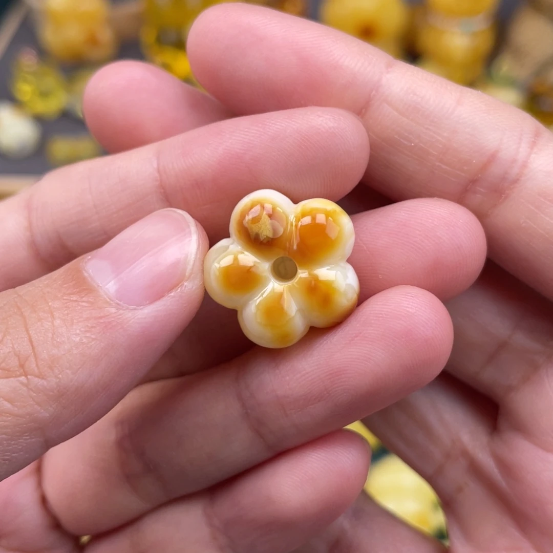 裸石琥珀未镶嵌蜜蜡