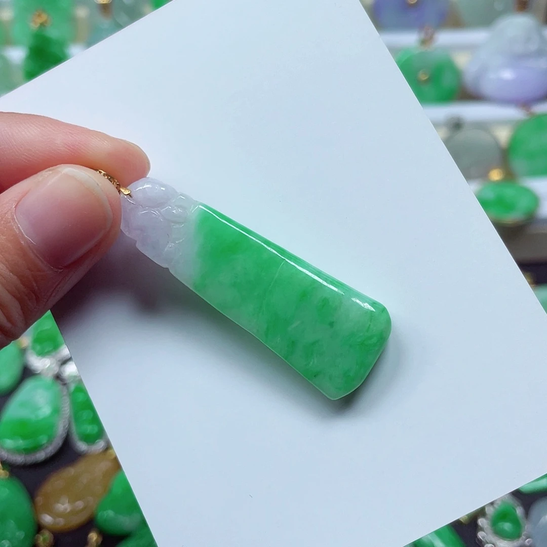 吊坠(不含链)18K金镶嵌翡翠