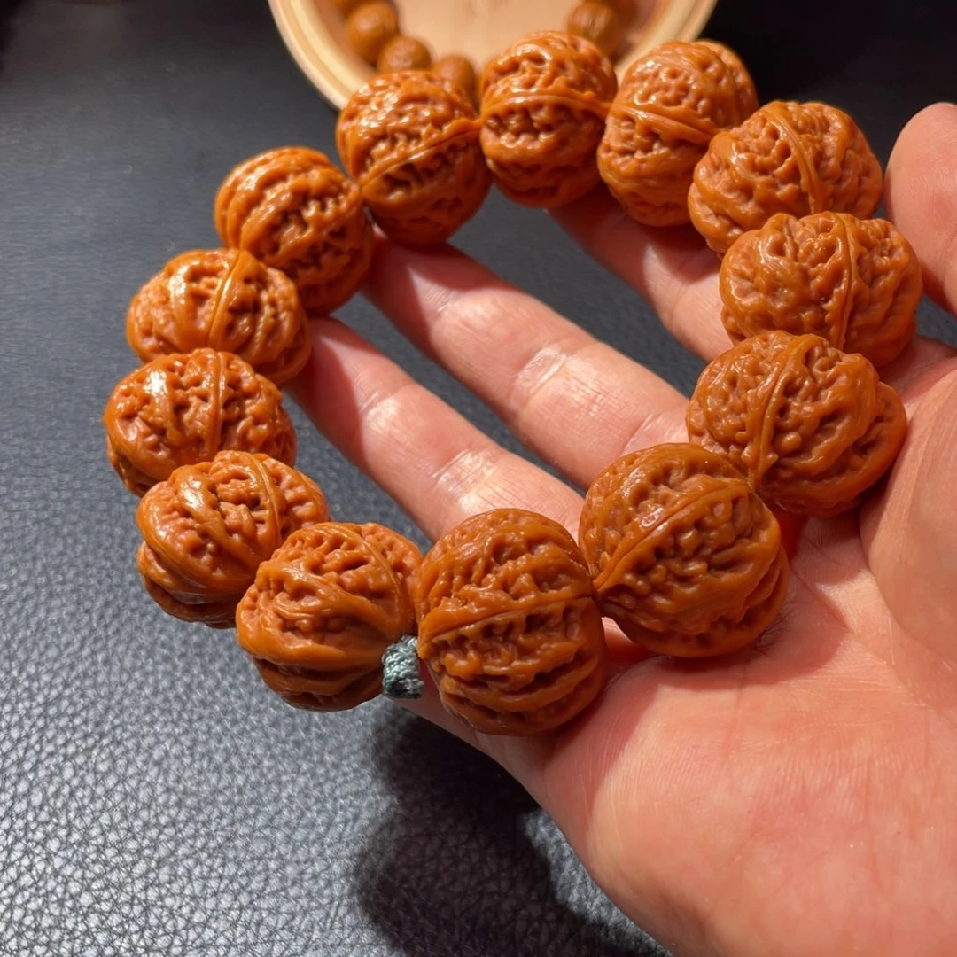 文玩核桃手串礼物