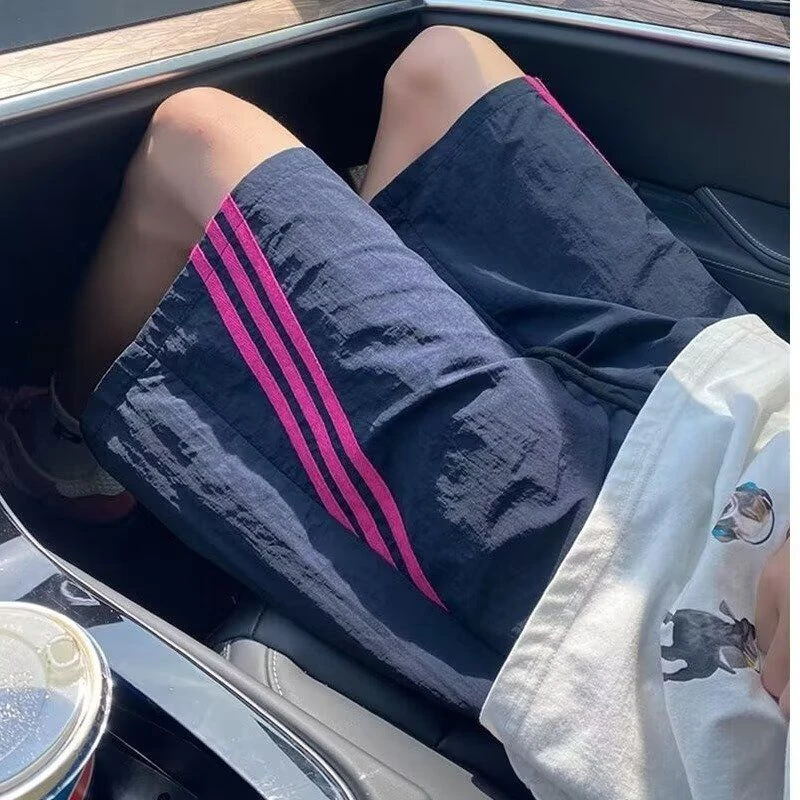 美式高街潮牌三杠短裤男士夏季冰丝撞色条纹五分裤休闲速干沙滩裤