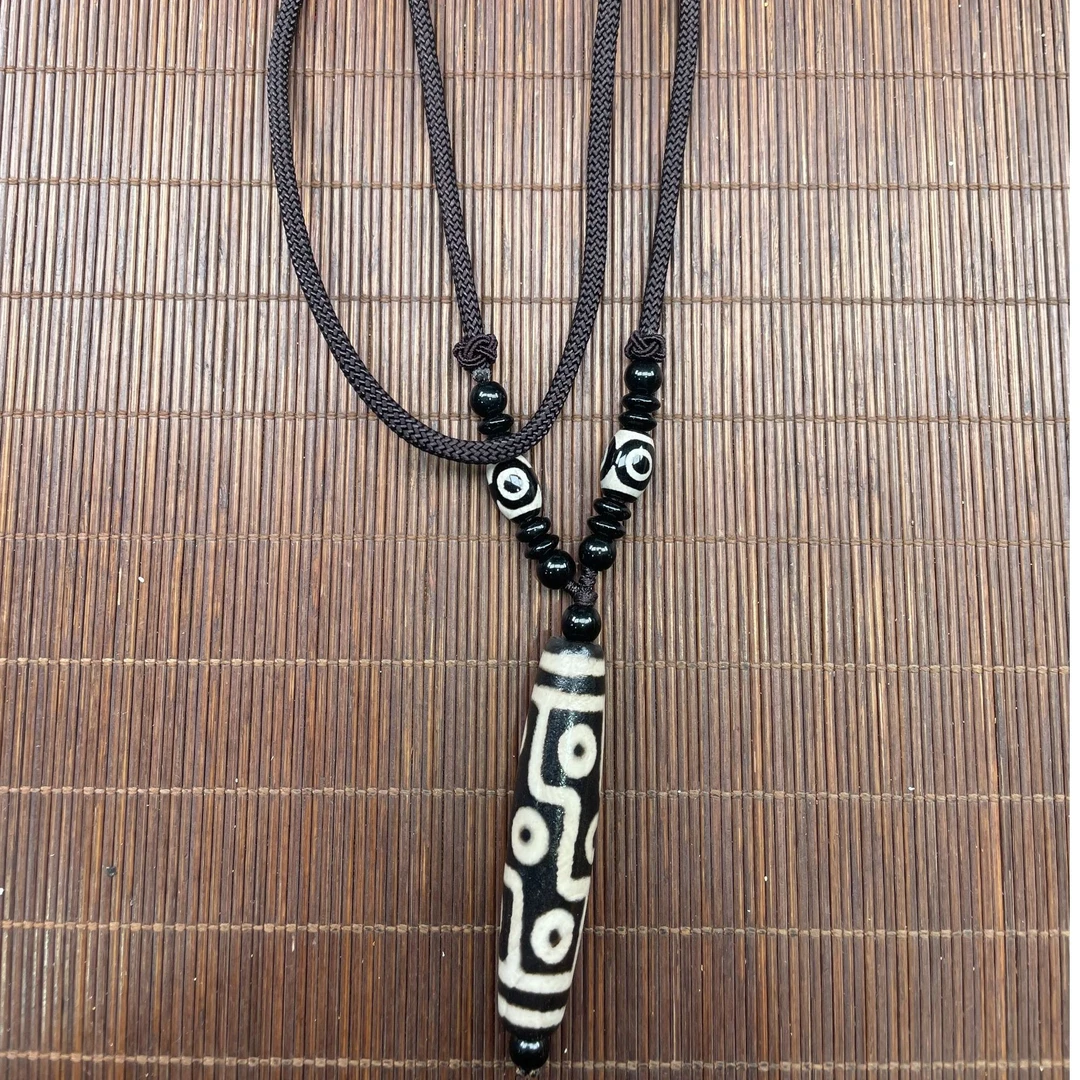 1210玛瑙  脖挂（九眼）多样性随机发一