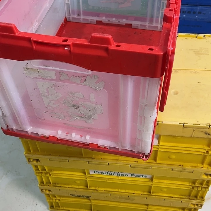 幸***节厚款家用五金工具箱1个底下破了