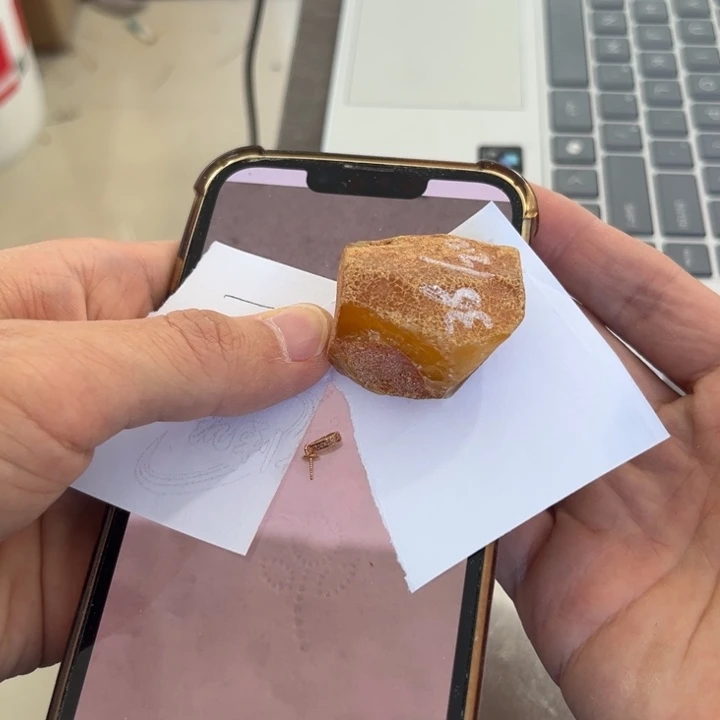 …***好定制蜜蜡18K金镶嵌定制蜜蜡