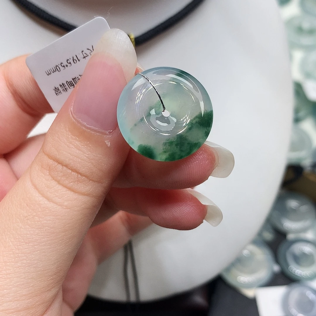 翡翠未镶嵌颈饰编号114，19.5/5