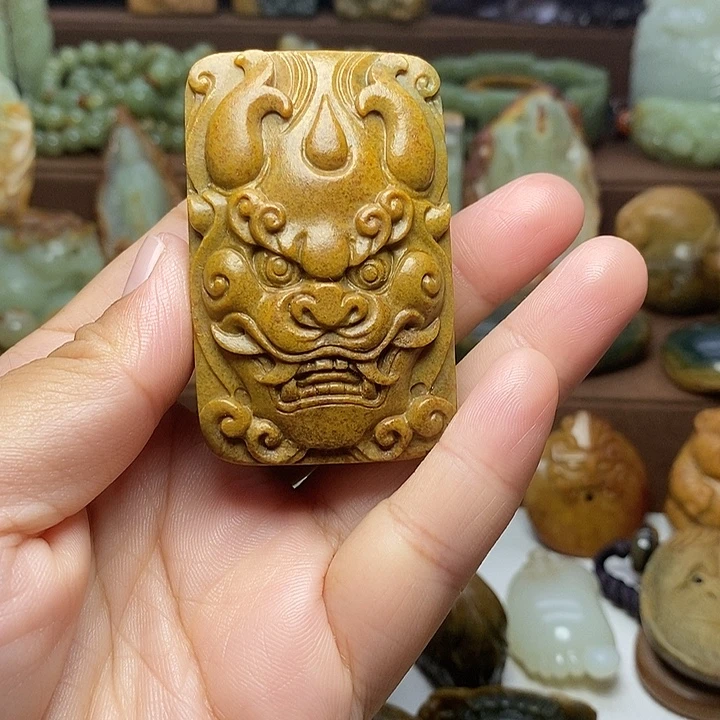 幸***人岫岩河磨玉（透闪石质玉）未镶嵌颈饰