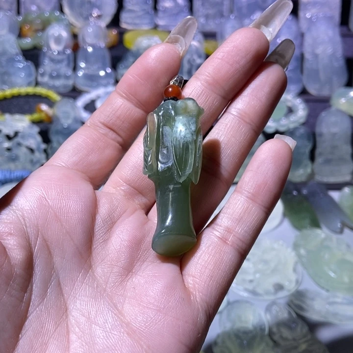 岫玉未镶嵌吊坠吊坠