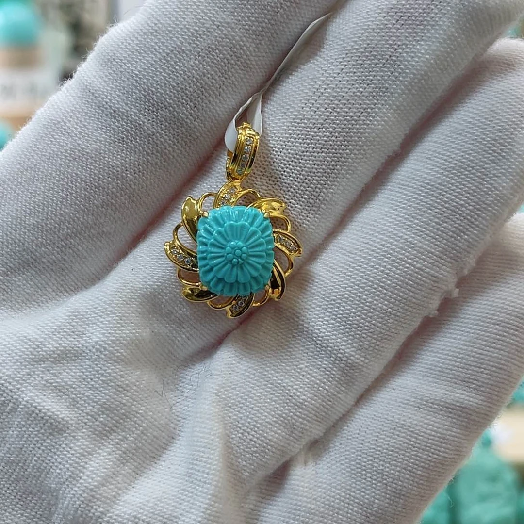 绿松石珠宝奇石18K金镶嵌